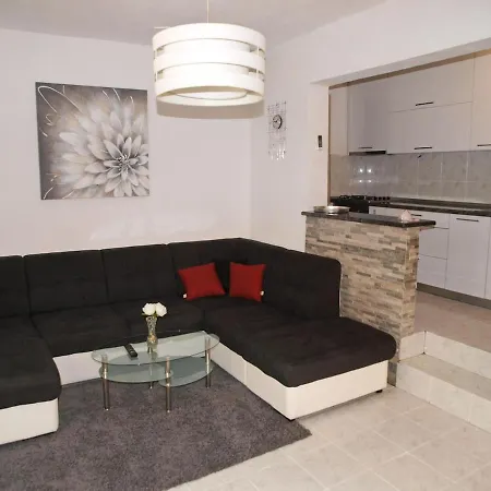 Amazing View With Swimingpool House Panorama בית נופש רוגוזניצה