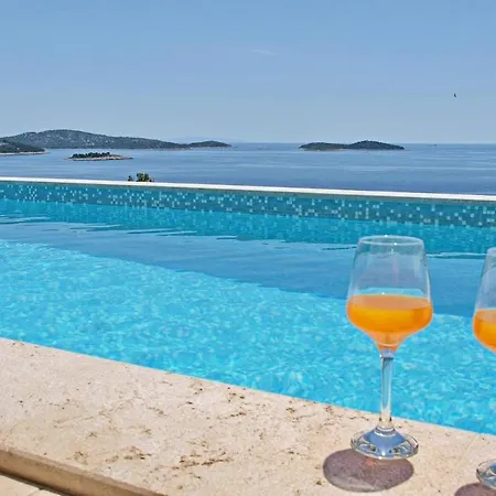 בית נופש Amazing View With Swimingpool House Panorama