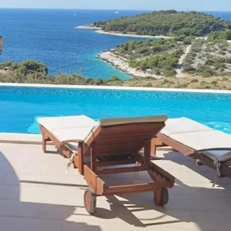 Amazing View With Swimingpool House Panorama * רוגוזניצה
