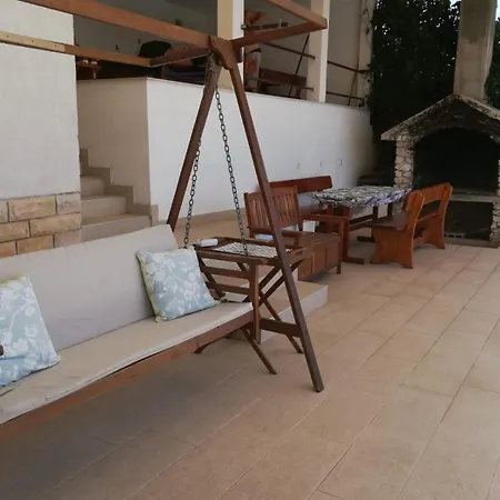 Amazing View With Swimingpool House Panorama * רוגוזניצה