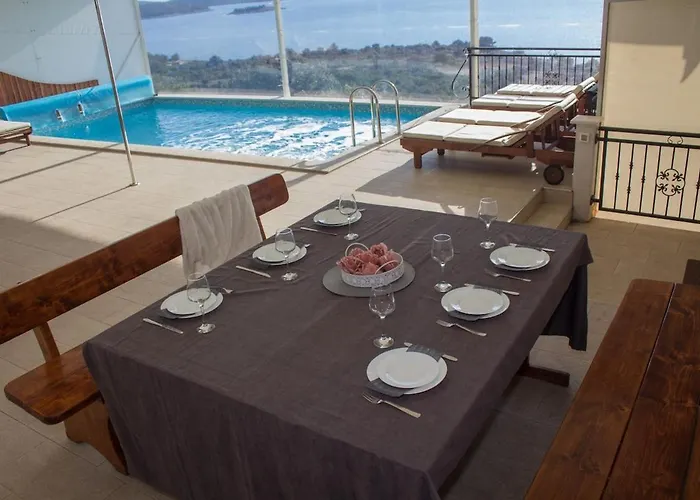 Vakantiehuis Amazing View With Swimingpool House Panorama